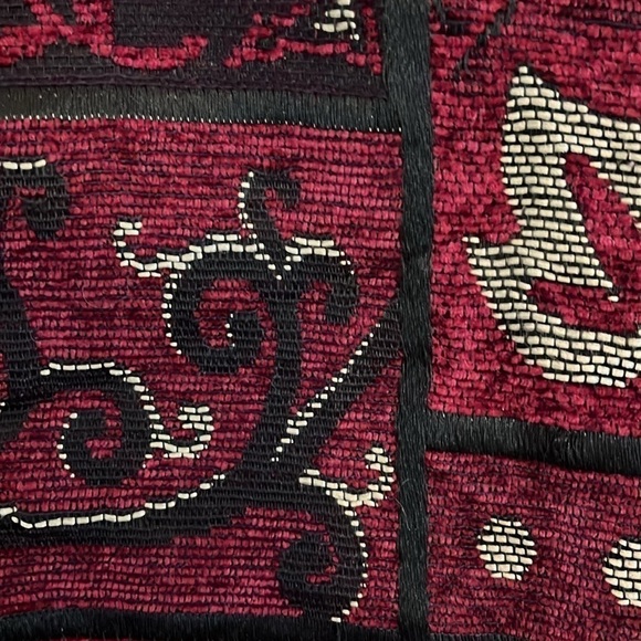 Mary McFadden-L-Burgundy& black patterned, long sleeve zip front tapestry jacket - Picture 3 of 11